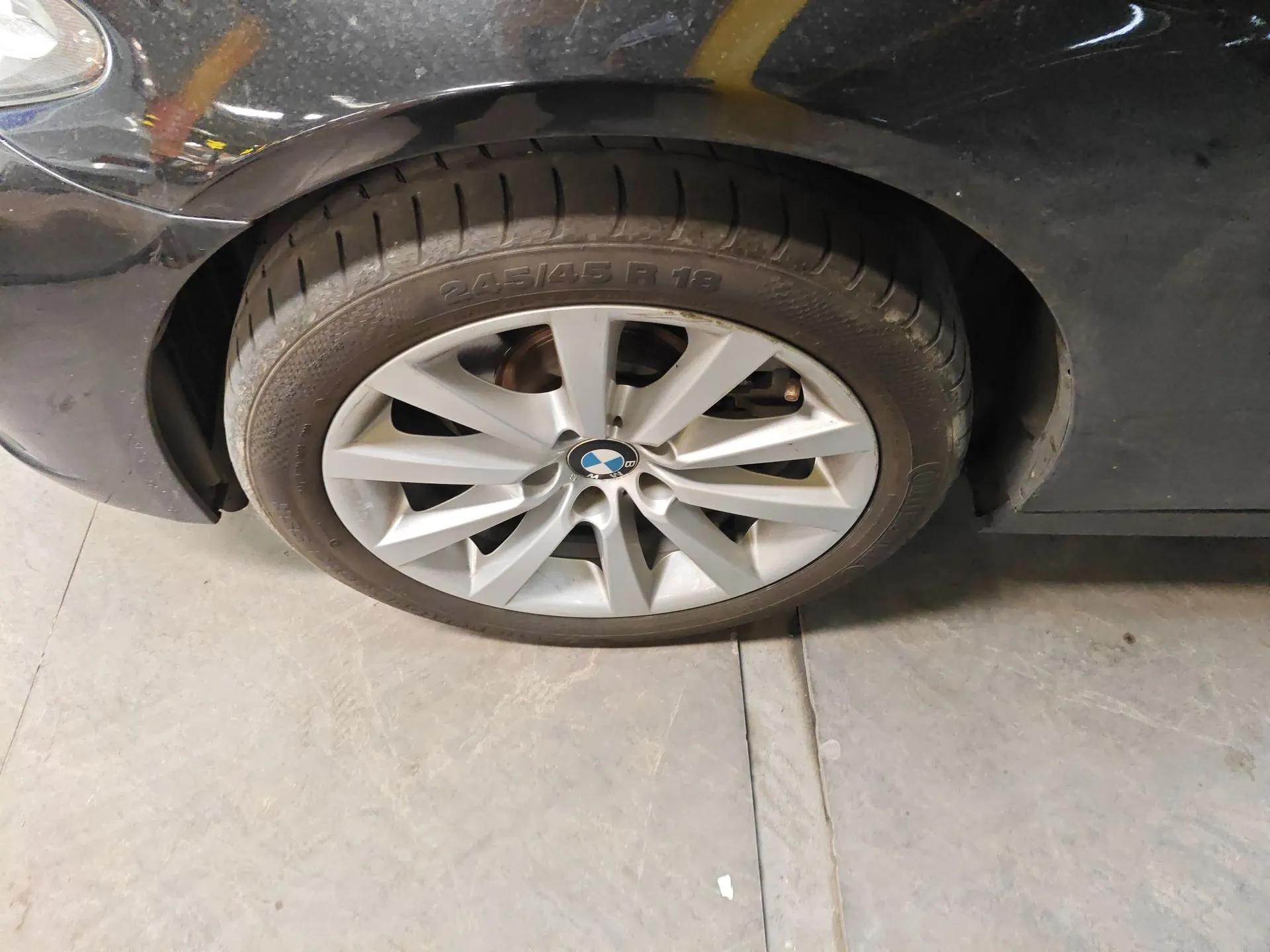 BMW 5 Series 2014 528Li Leading Model — миниатюра 9