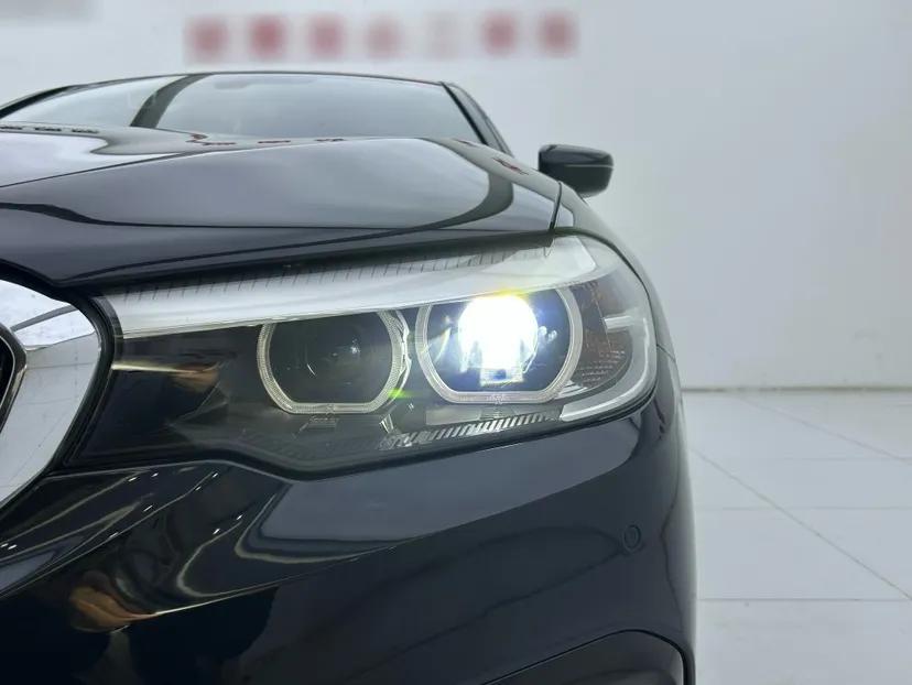 BMW 5 Series 2019 525i M Sport Package — миниатюра 2