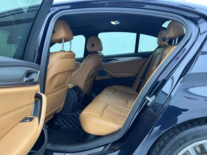 BMW 5 Series 2019 525i M Sport Package — миниатюра 19