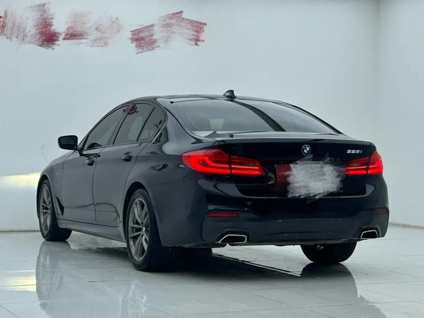 BMW 5 Series 2019 525i M Sport Package — миниатюра 4