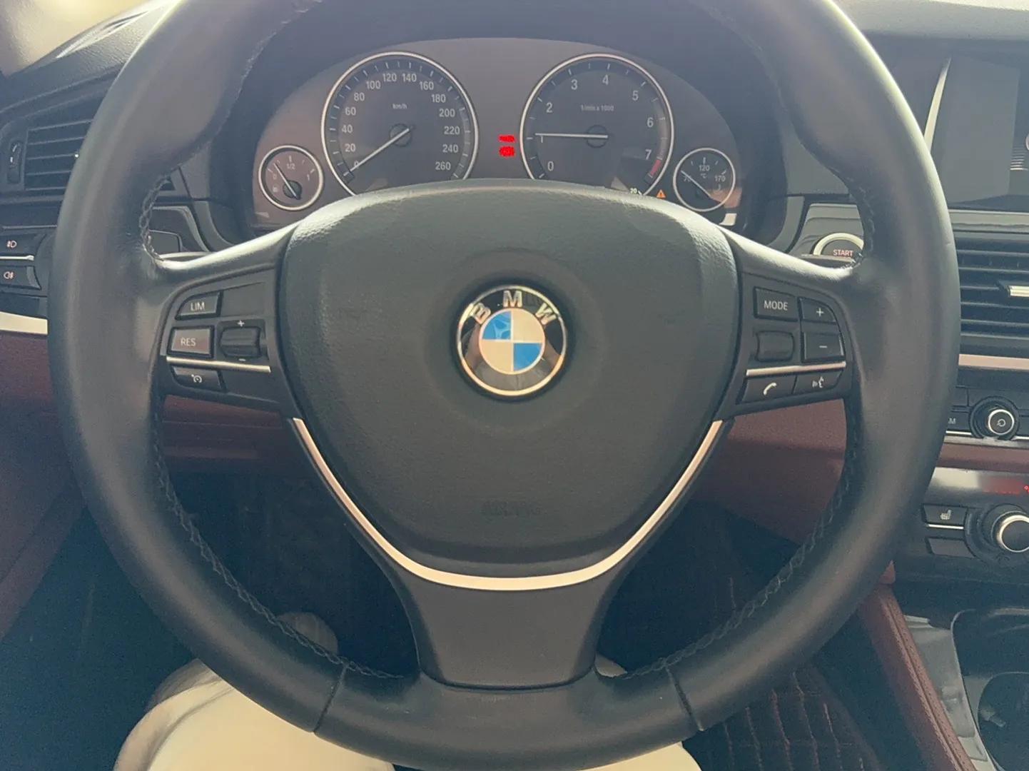 BMW 5 Series 2017 525Li Leading Model — миниатюра 7