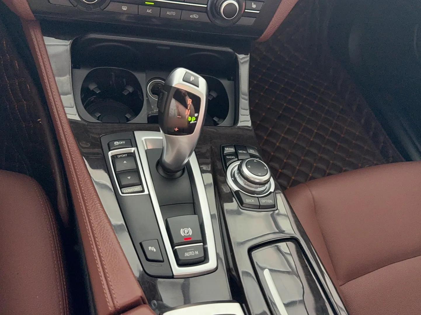 BMW 5 Series 2017 525Li Leading Model — миниатюра 10