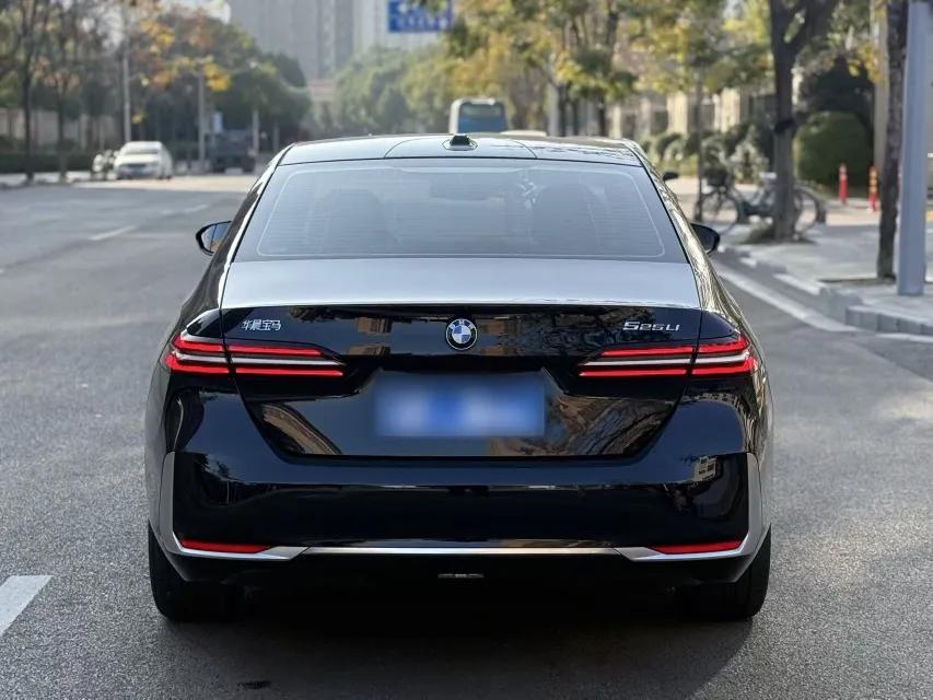 BMW 5 Series 2024 525Li Luxury Package — миниатюра 5