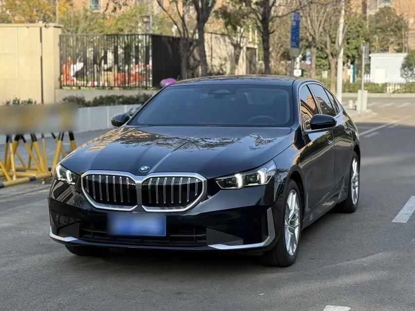 BMW 5 Series 2024 525Li Luxury Package — миниатюра 7