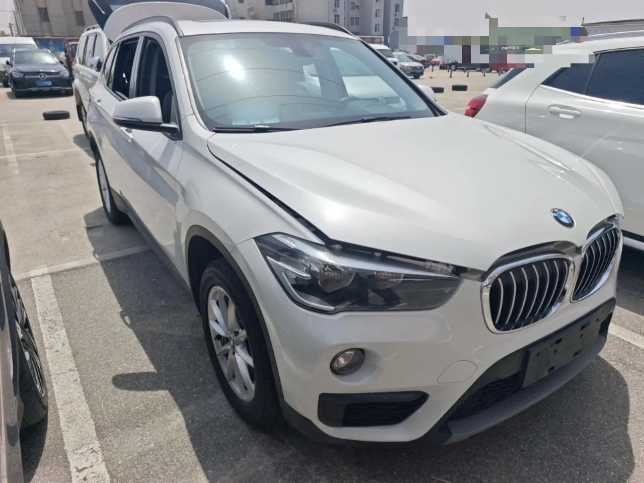 BMW X1 2019 sDrive18Li Fashion Model — миниатюра 3