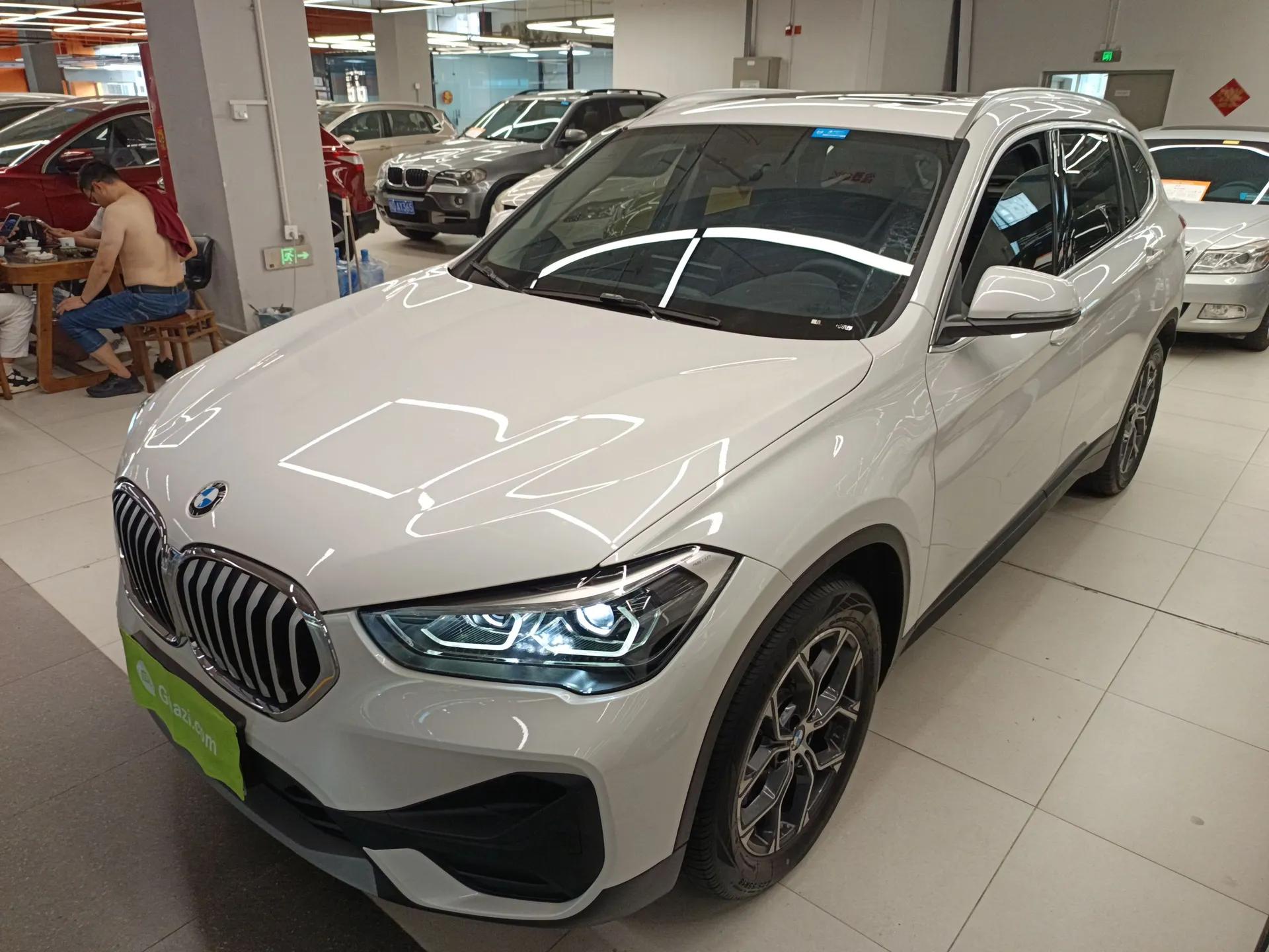BMW X1 2021 Restyled sDrive25Li Leading Edition — миниатюра 1