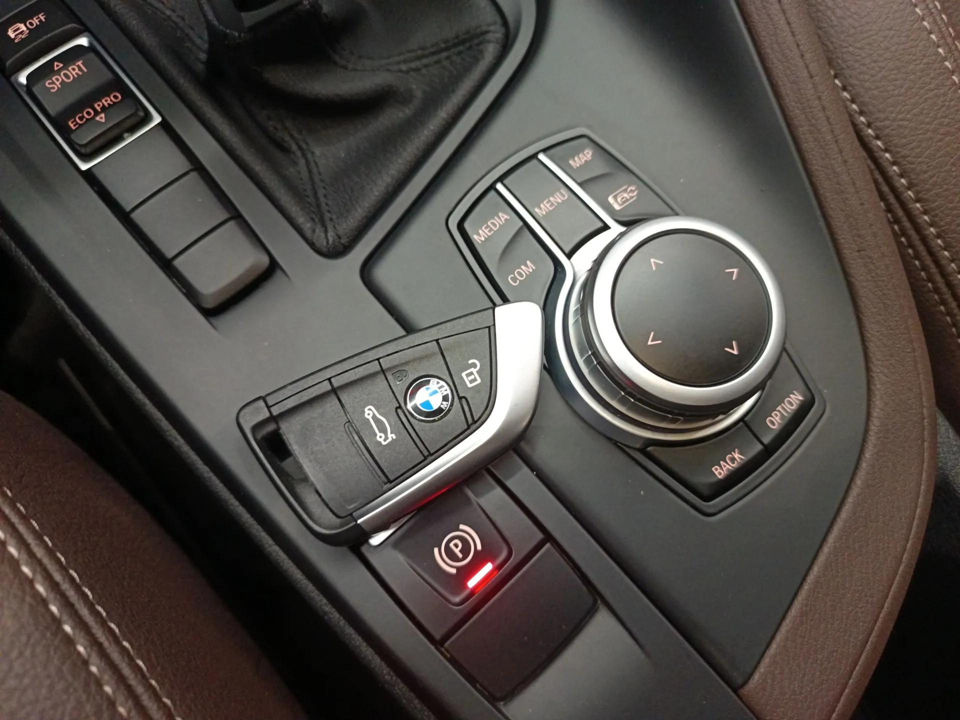 BMW X1 2021 Restyled sDrive25Li Leading Edition — миниатюра 12
