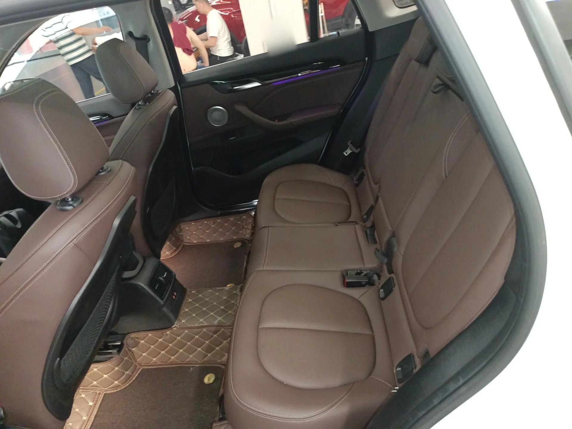 BMW X1 2021 Restyled sDrive25Li Leading Edition — миниатюра 20