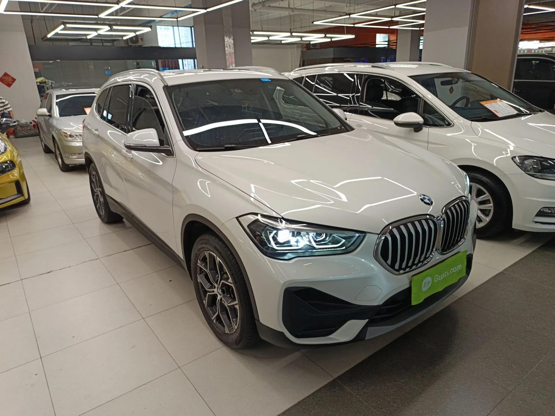 BMW X1 2021 Restyled sDrive25Li Leading Edition — миниатюра 3