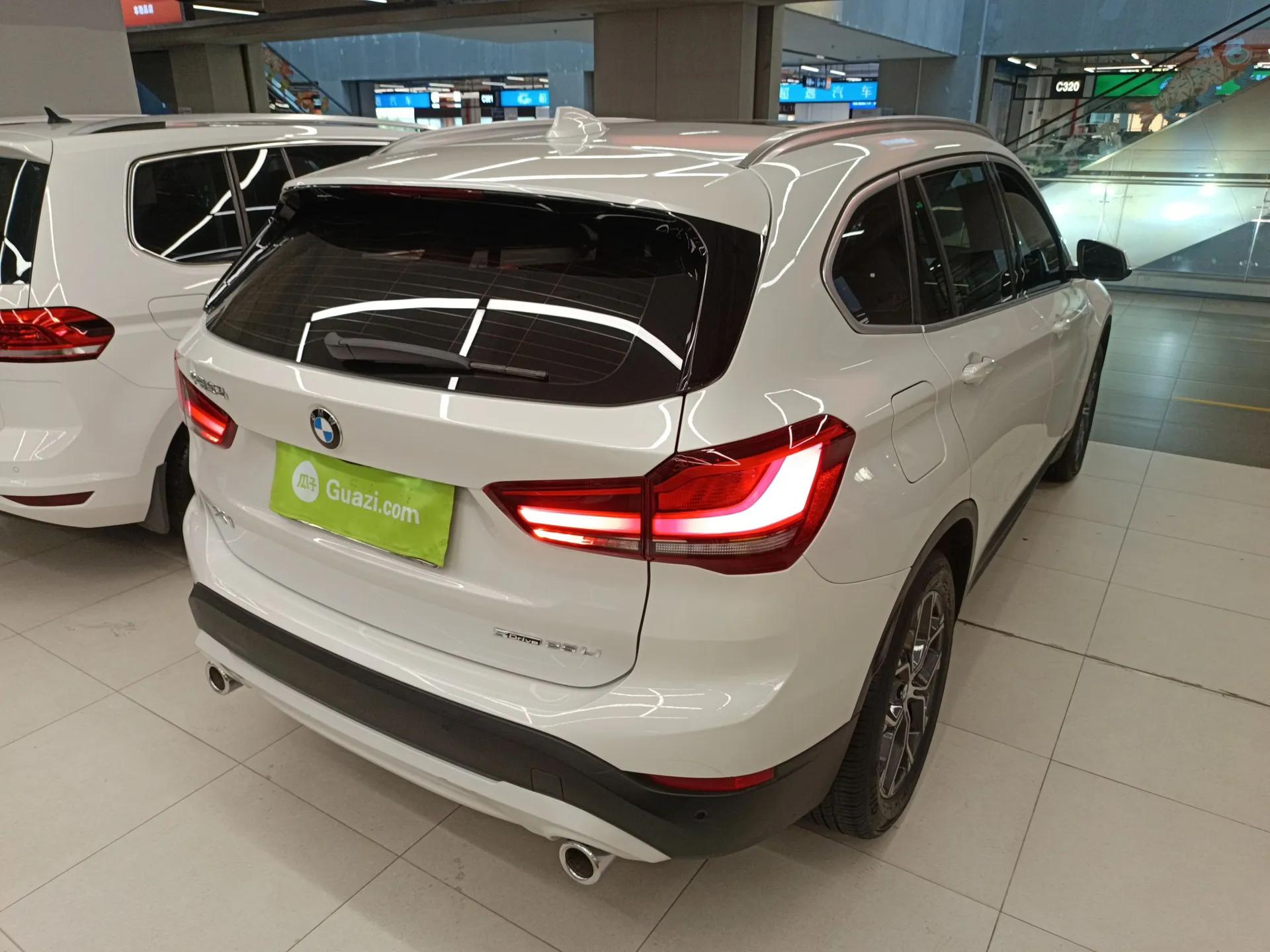 BMW X1 2021 Restyled sDrive25Li Leading Edition — миниатюра 6