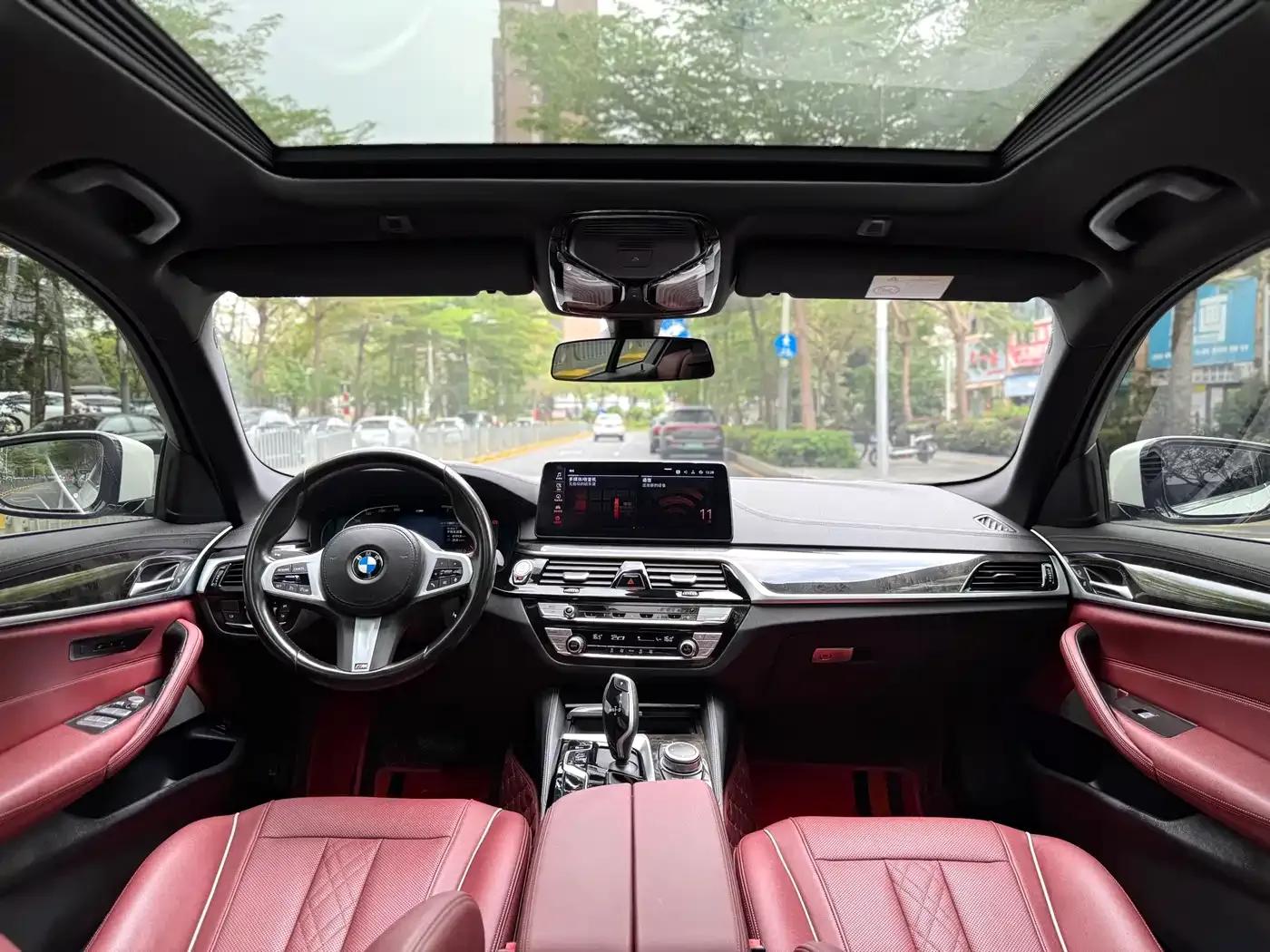 2022 BMW 5 Series 525Li M Sport Package — миниатюра 17