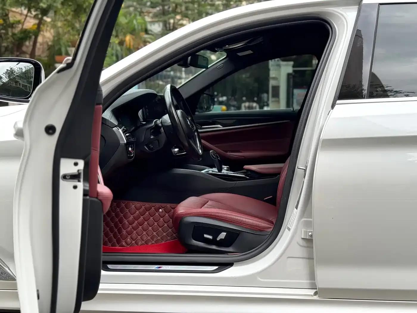 2022 BMW 5 Series 525Li M Sport Package — миниатюра 20