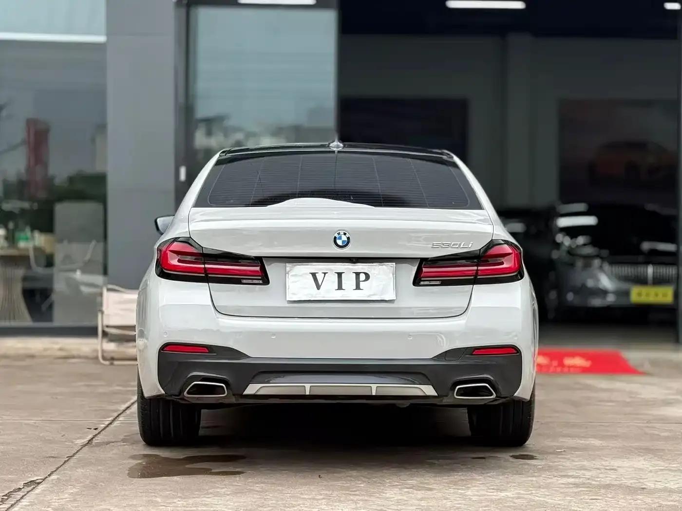 2023 BMW 5 Series 530Li Leading Edition M Sport Package — миниатюра 4