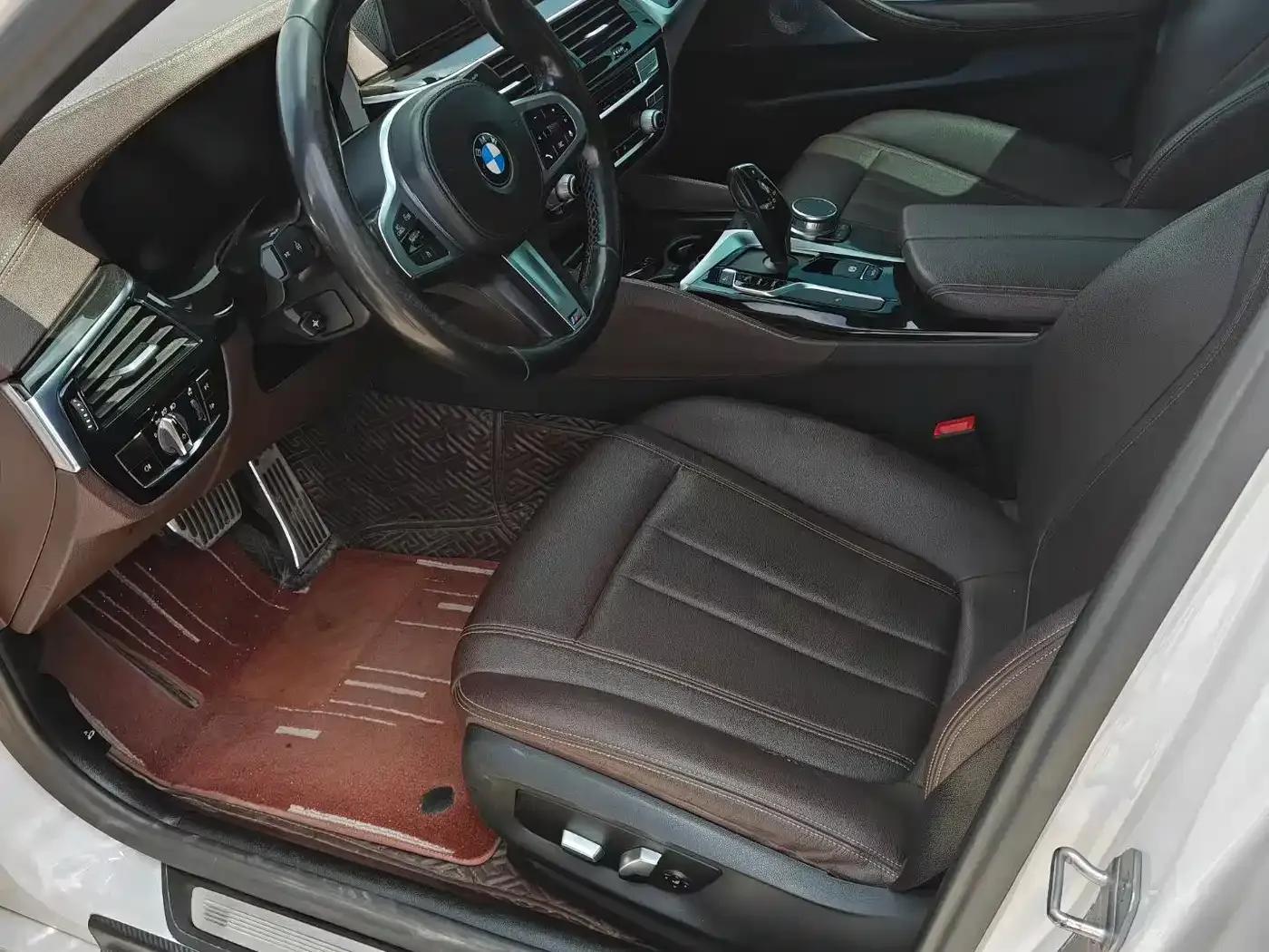 2020 BMW 5 Series 525Li M Sport Package — миниатюра 4
