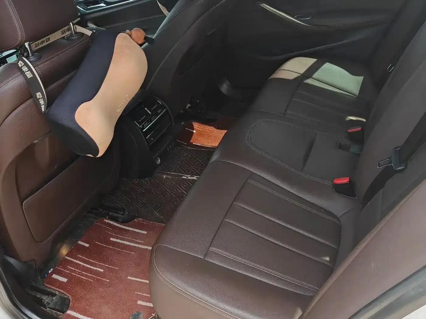 2020 BMW 5 Series 525Li M Sport Package — миниатюра 5