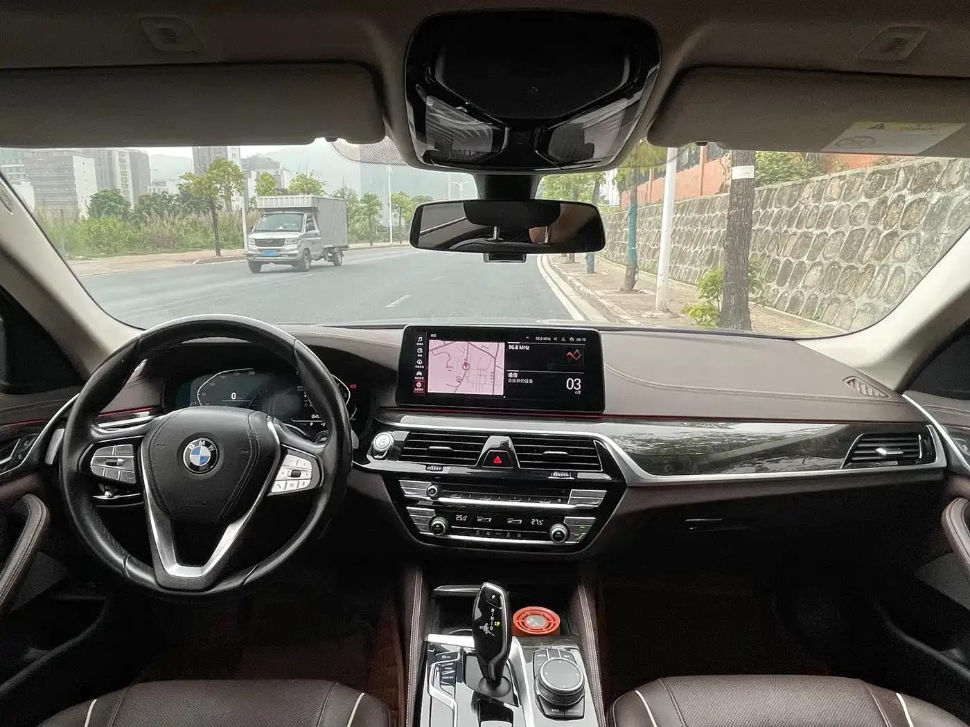 2021 BMW 5 Series 525Li Luxury Package — миниатюра 5