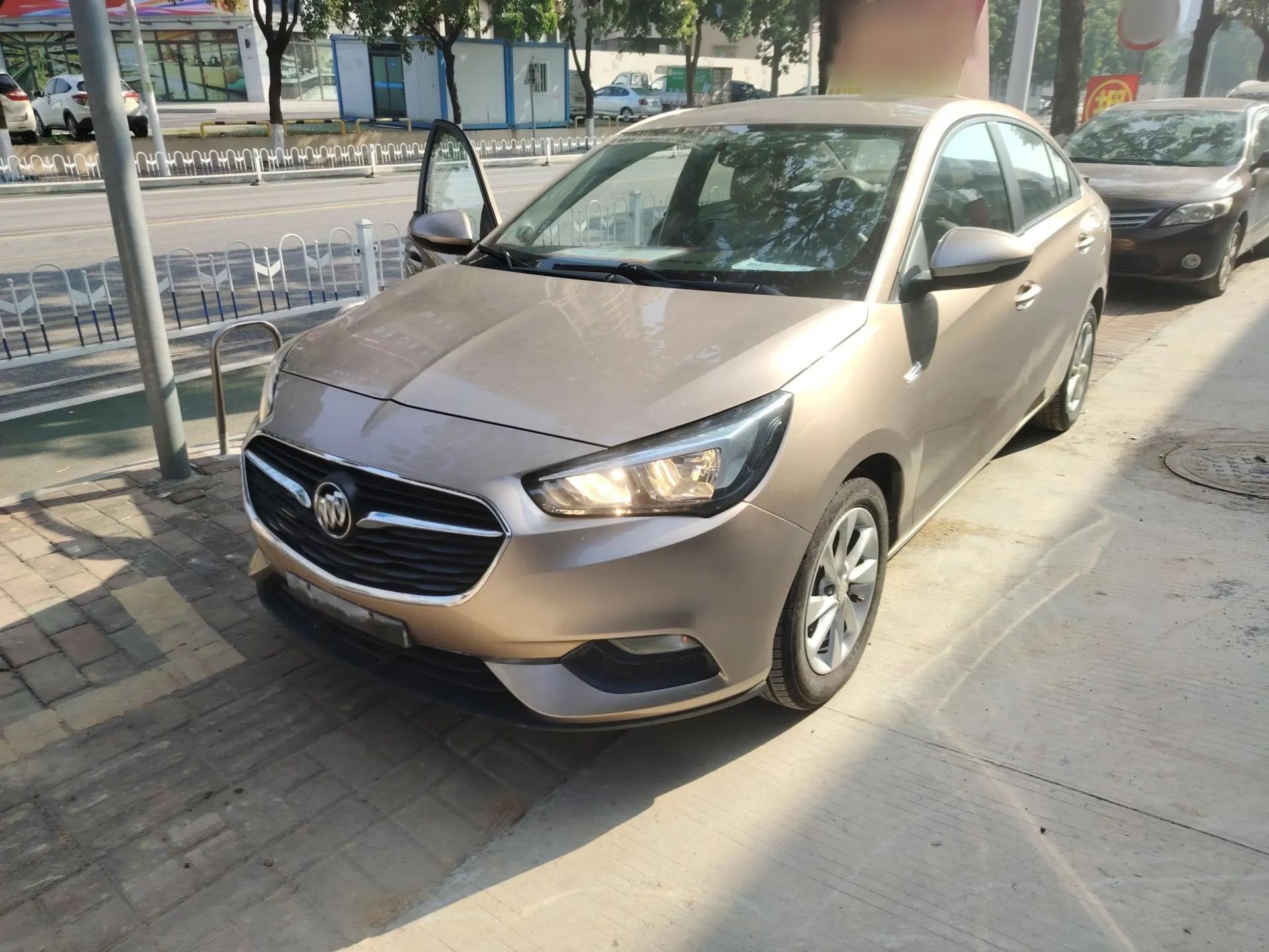 Buick Excelle 2018 15N CVT Elite Edition — миниатюра 1