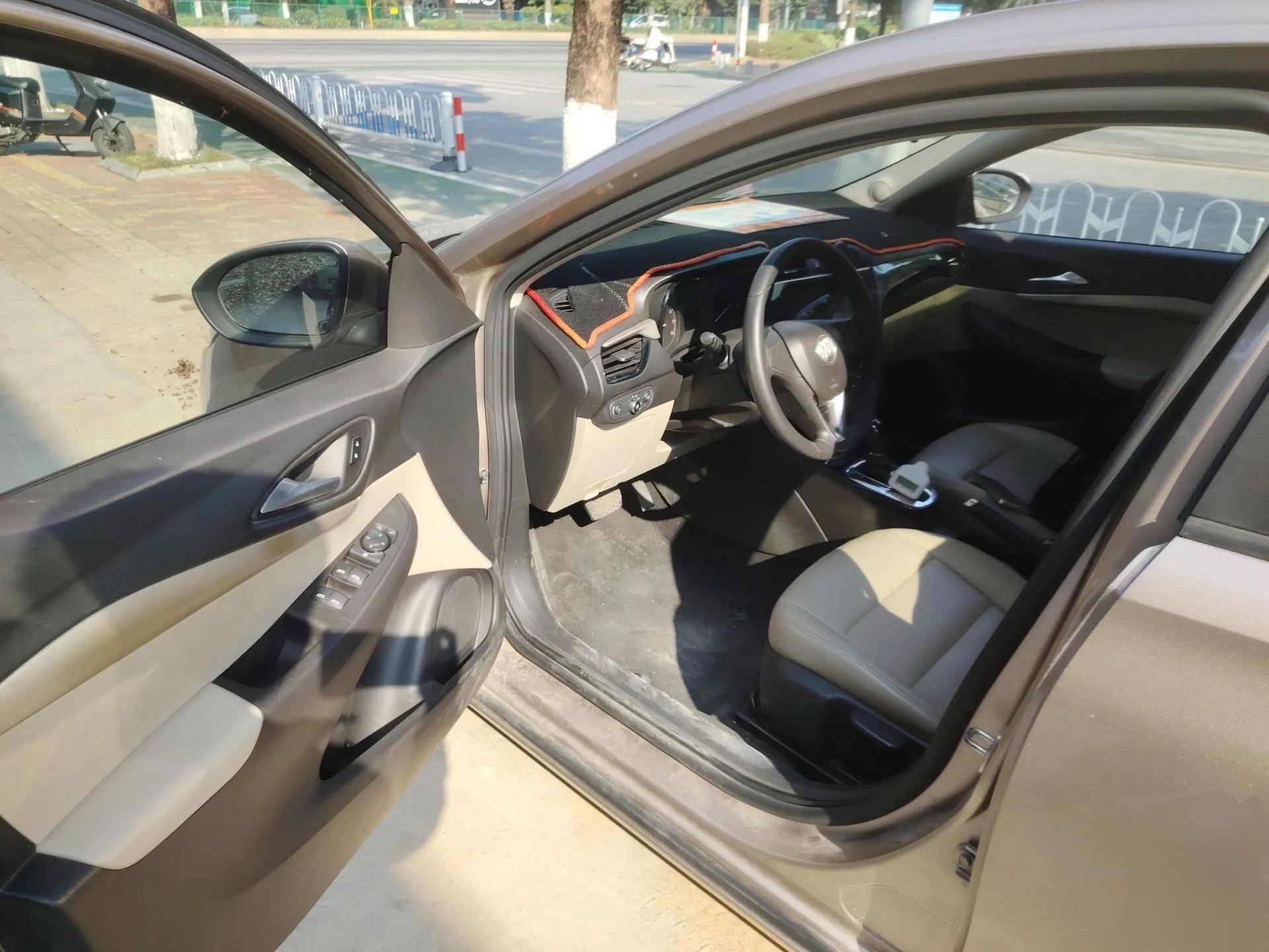 Buick Excelle 2018 15N CVT Elite Edition — миниатюра 21