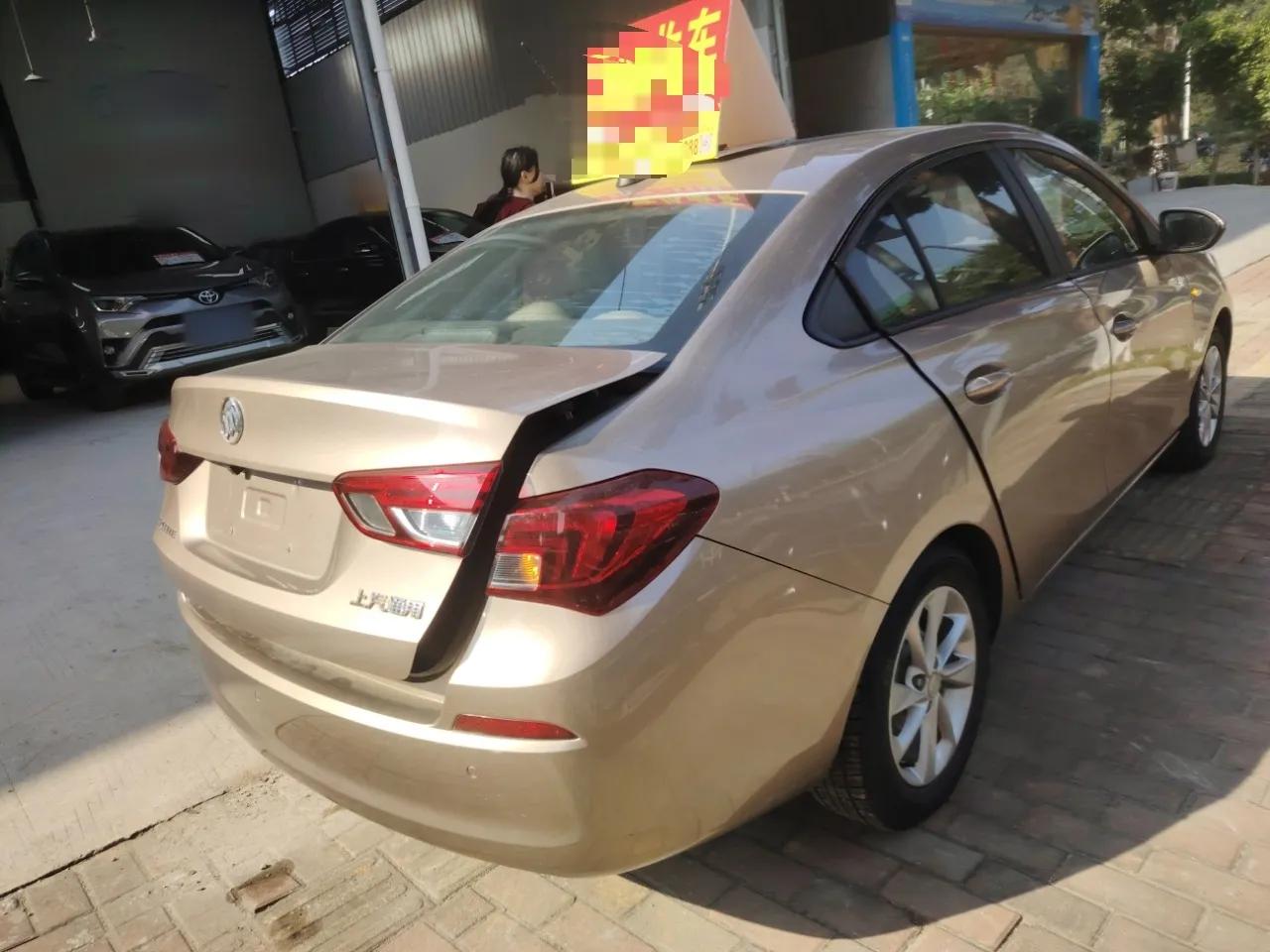 Buick Excelle 2018 15N CVT Elite Edition — миниатюра 7