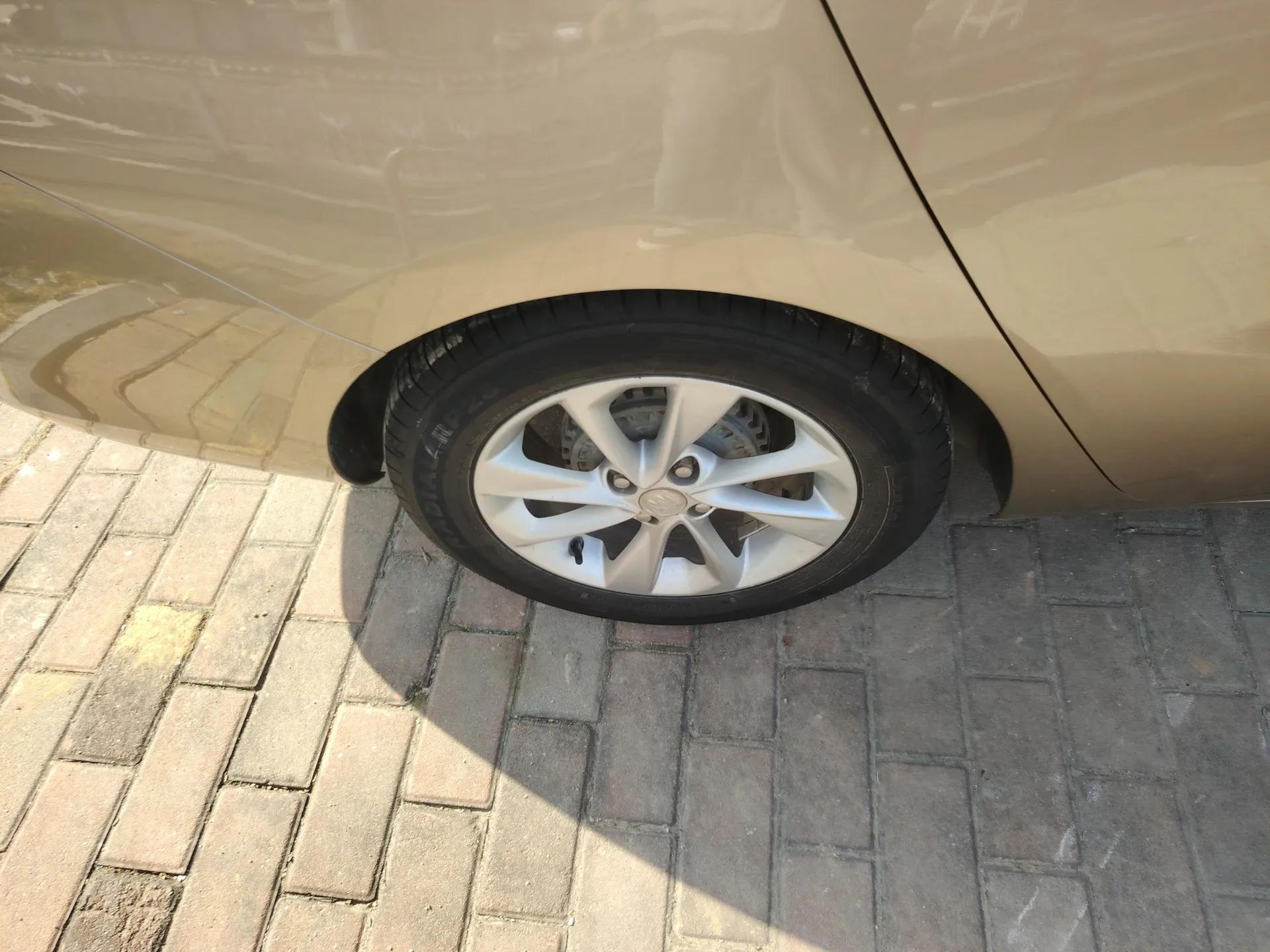 Buick Excelle 2018 15N CVT Elite Edition — миниатюра 10