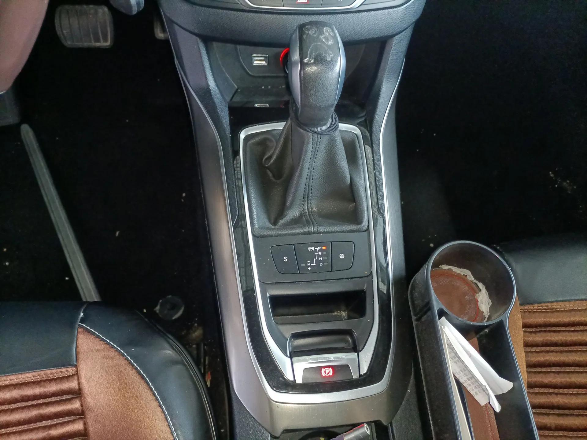 Peugeot 408 2014 1.8L Automatic Luxury Edition — миниатюра 17