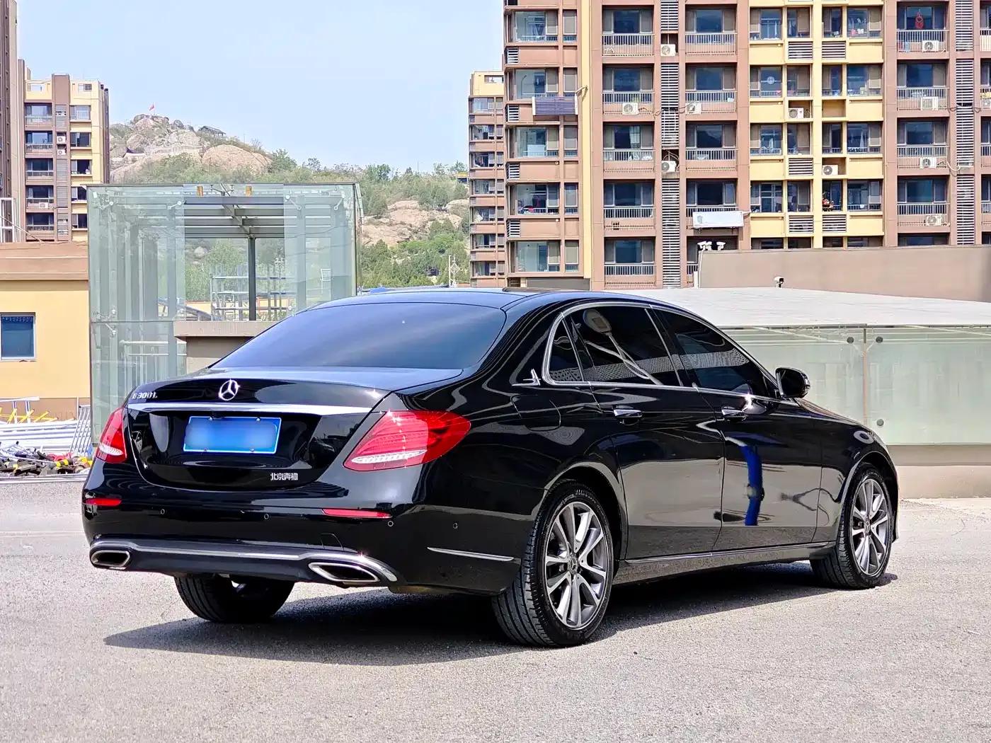 2019 Mercedes-Benz E-Class E 300 L Luxury — миниатюра 4