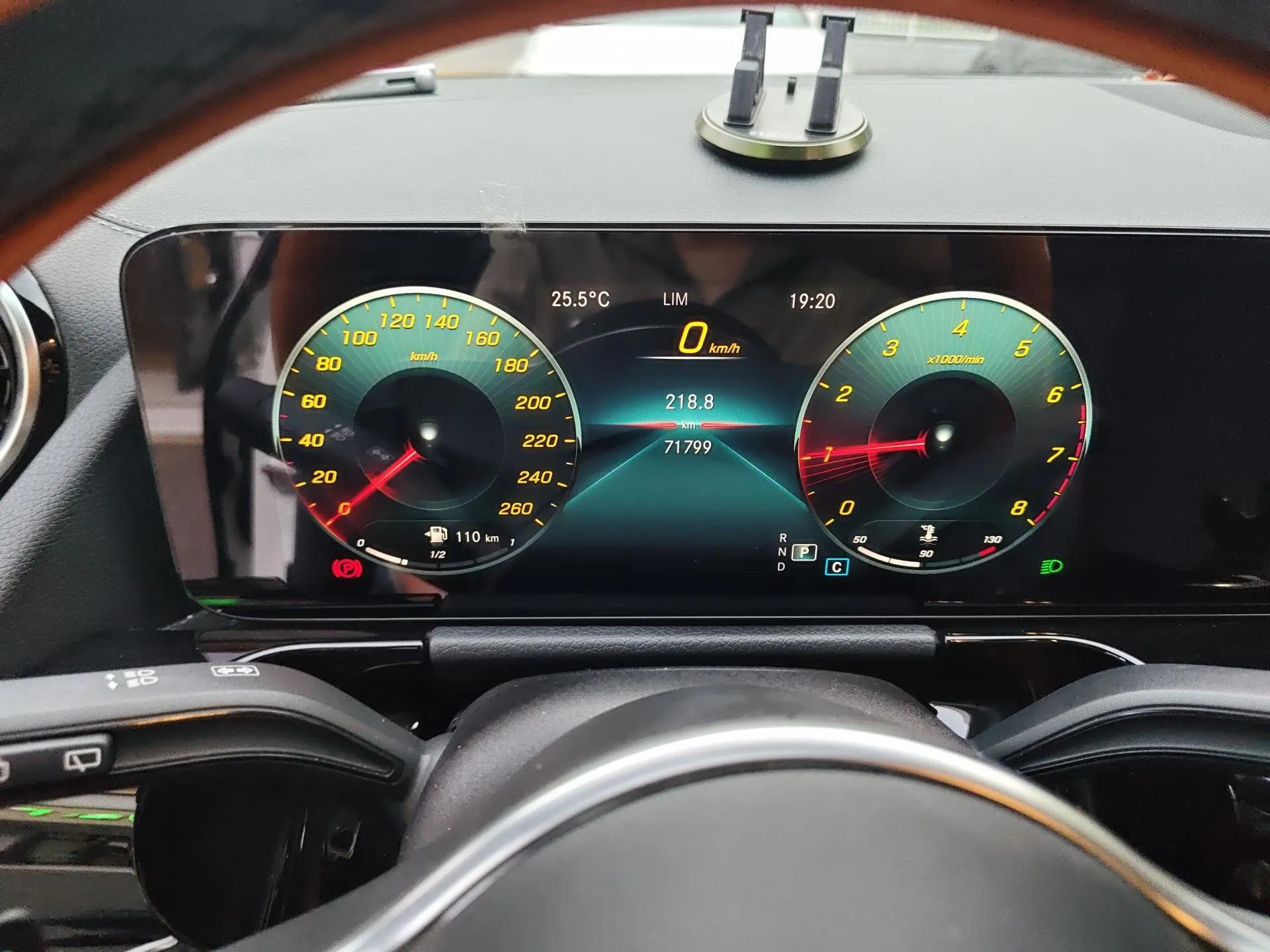 Mercedes-Benz GLA 2020 GLA 180 — миниатюра 11