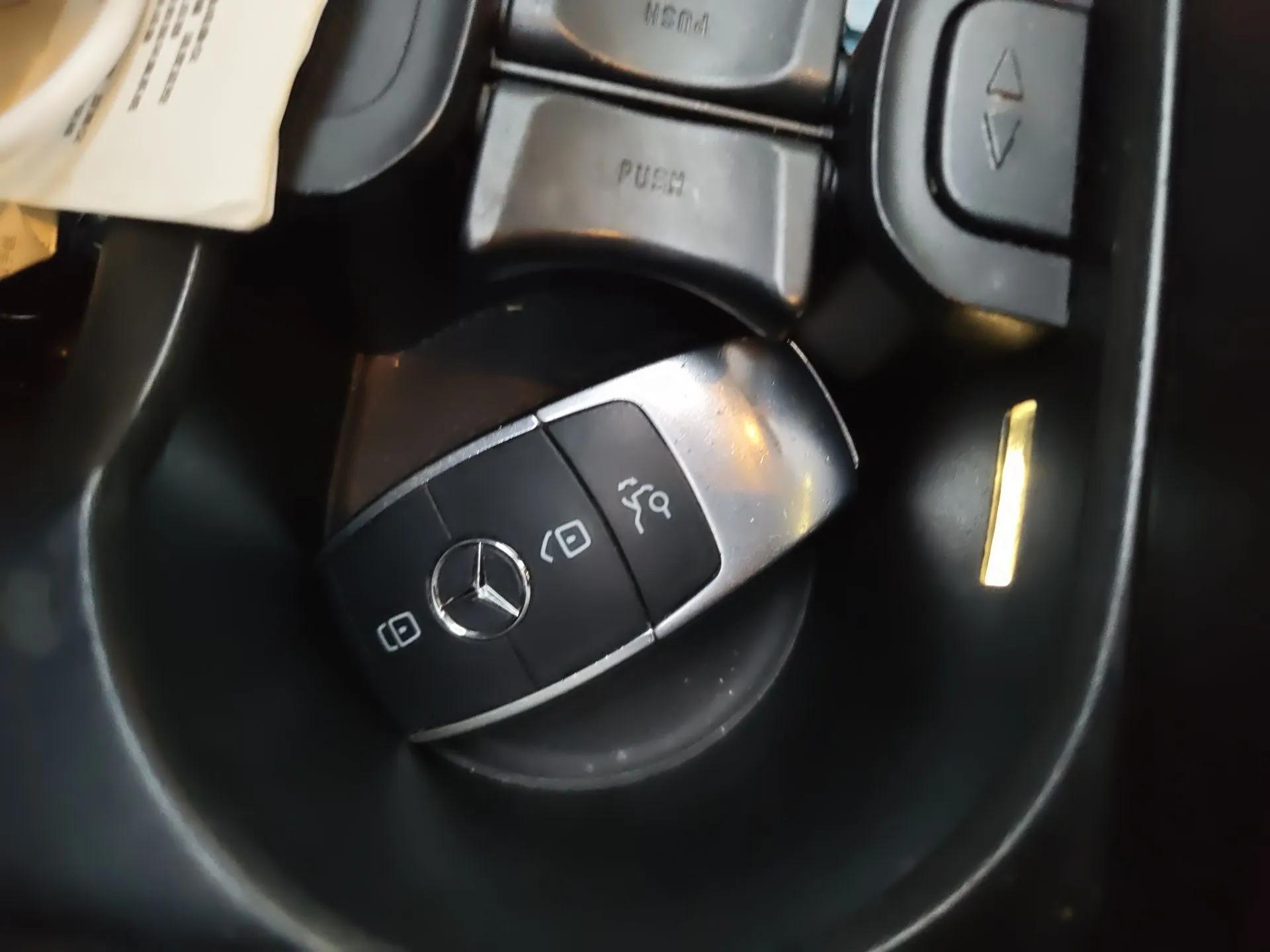 Mercedes-Benz GLA 2020 GLA 180 — миниатюра 17