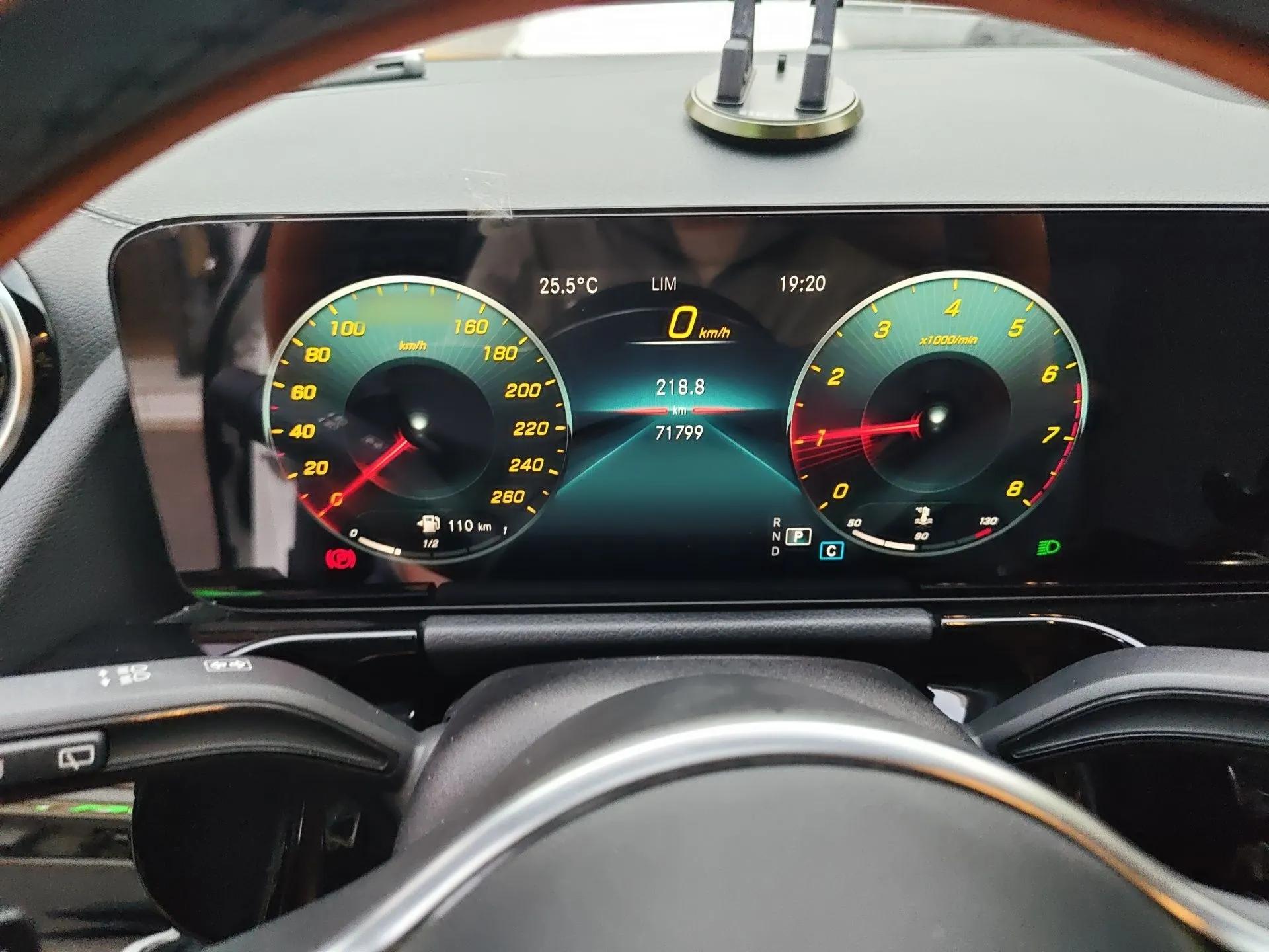 Mercedes-Benz GLA 2020 GLA 180 — миниатюра 10