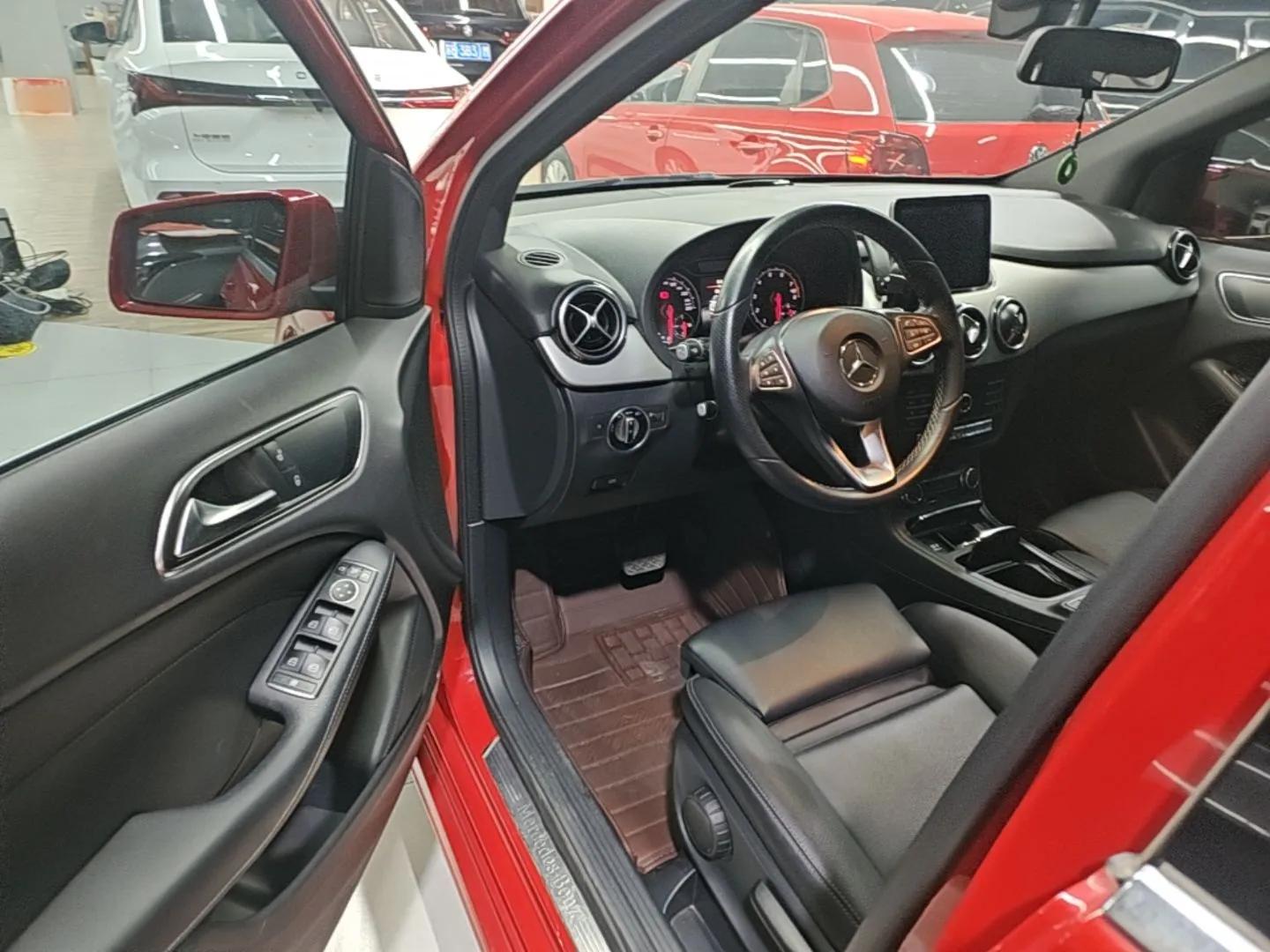Mercedes-Benz B-Class 2017 B 200 Sport Edition — миниатюра 19