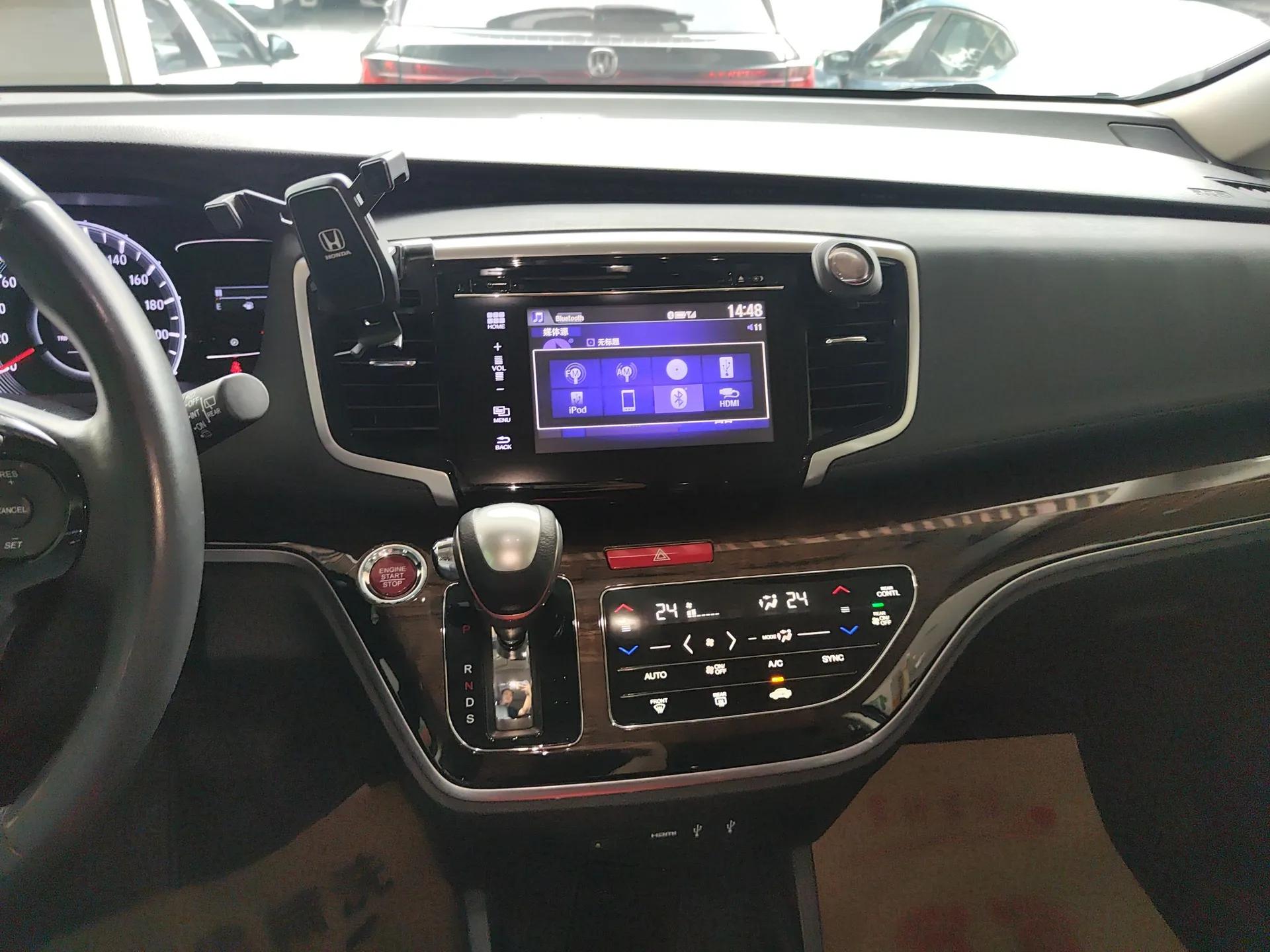 Honda Odyssey 2017 2.4L Smart Edition — миниатюра 16