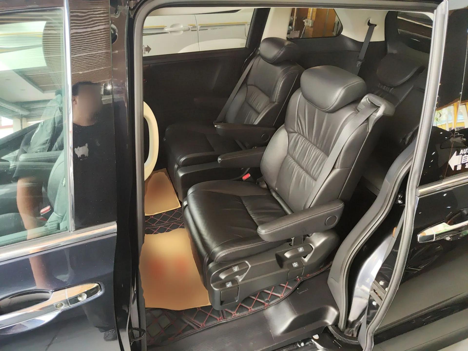 Honda Odyssey 2017 2.4L Smart Edition — миниатюра 20