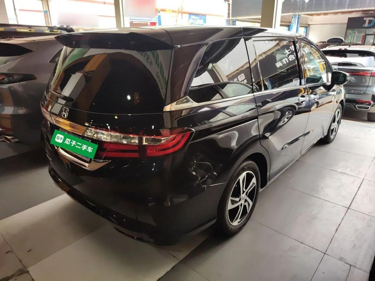 Honda Odyssey 2017 2.4L Smart Edition — миниатюра 6