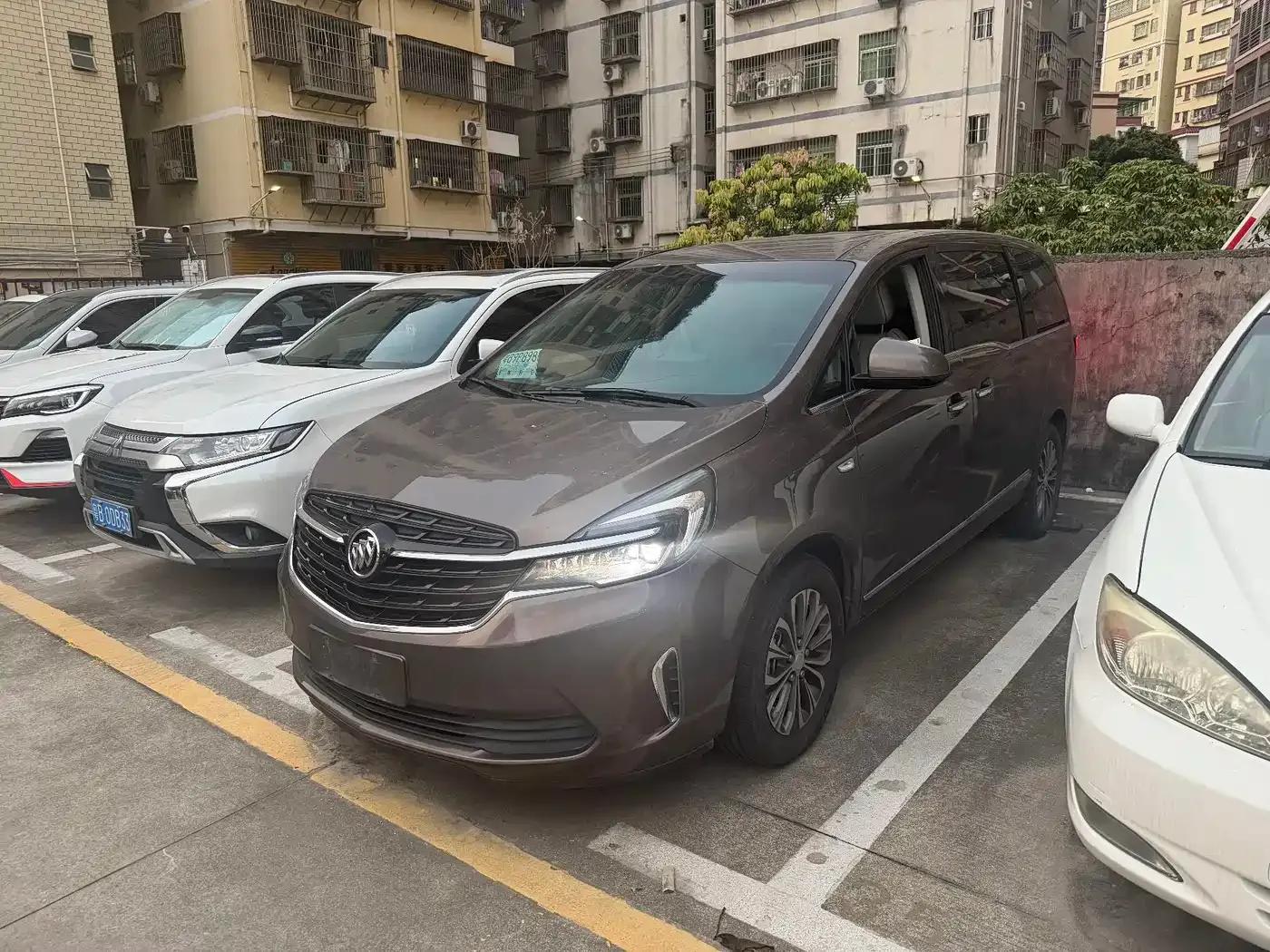 Buick GL8 2020 Land Business Class 652T Luxury — миниатюра 2