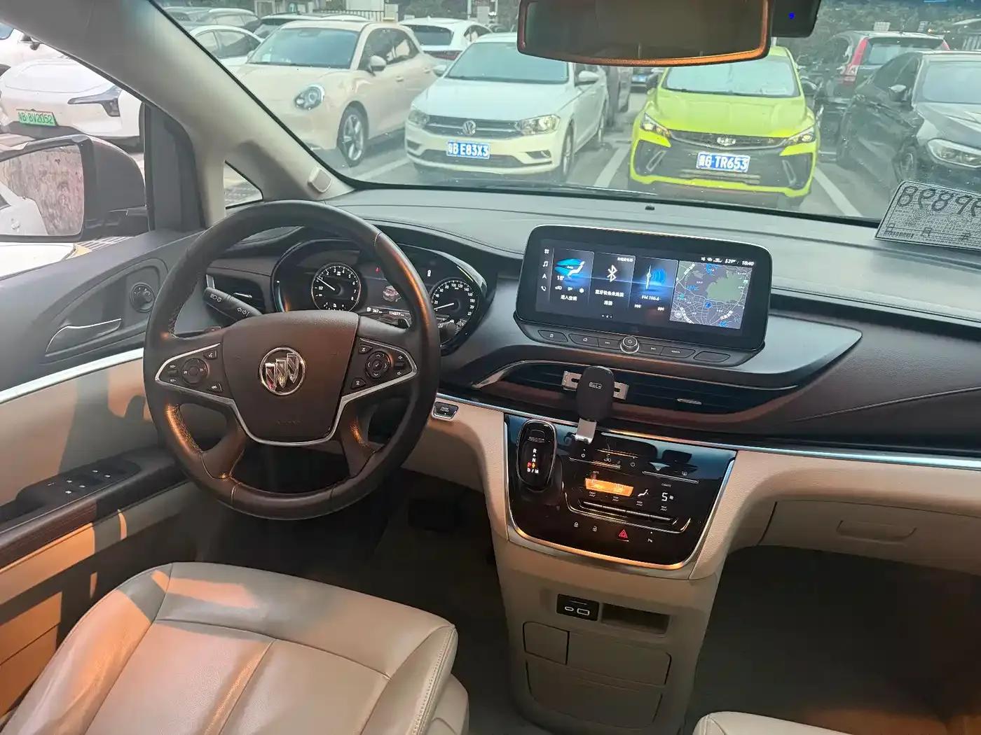 Buick GL8 2020 Land Business Class 652T Luxury — миниатюра 5