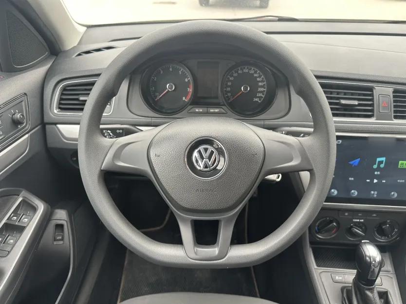 Volkswagen Lavida 2017 1.6L Automatic Fashion Edition — миниатюра 9