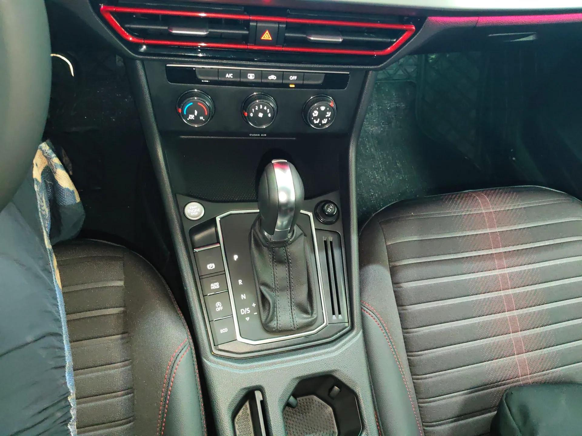 Volkswagen Lavida 2024 300TSI DSG Starry Sky Deluxe Edition — миниатюра 17