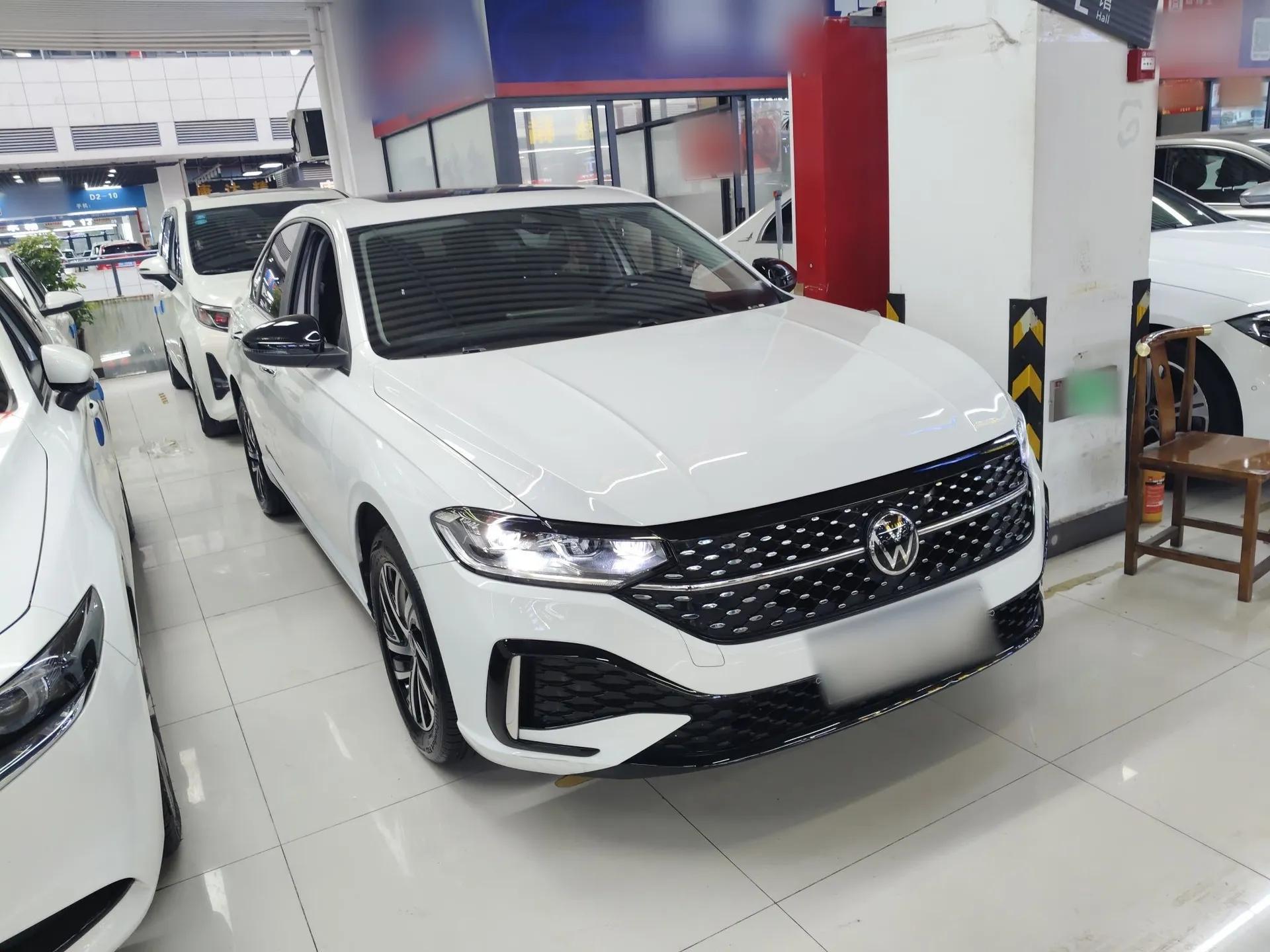 Volkswagen Lavida 2024 300TSI DSG Starry Sky Deluxe Edition — миниатюра 3