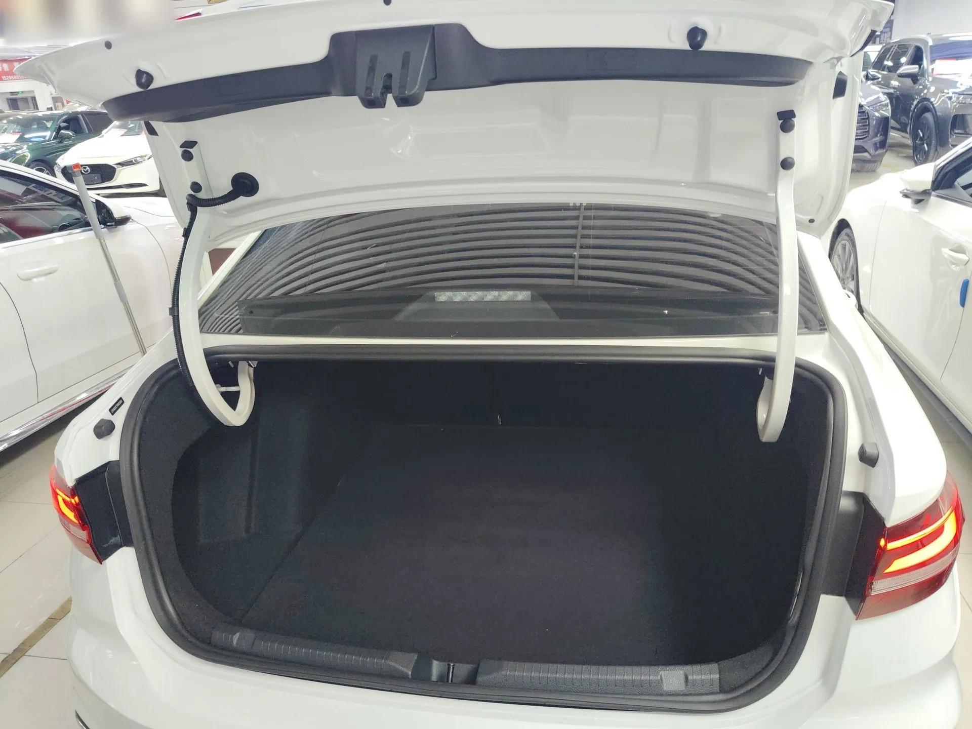 Volkswagen Lavida 2024 300TSI DSG Starry Sky Deluxe Edition — миниатюра 22