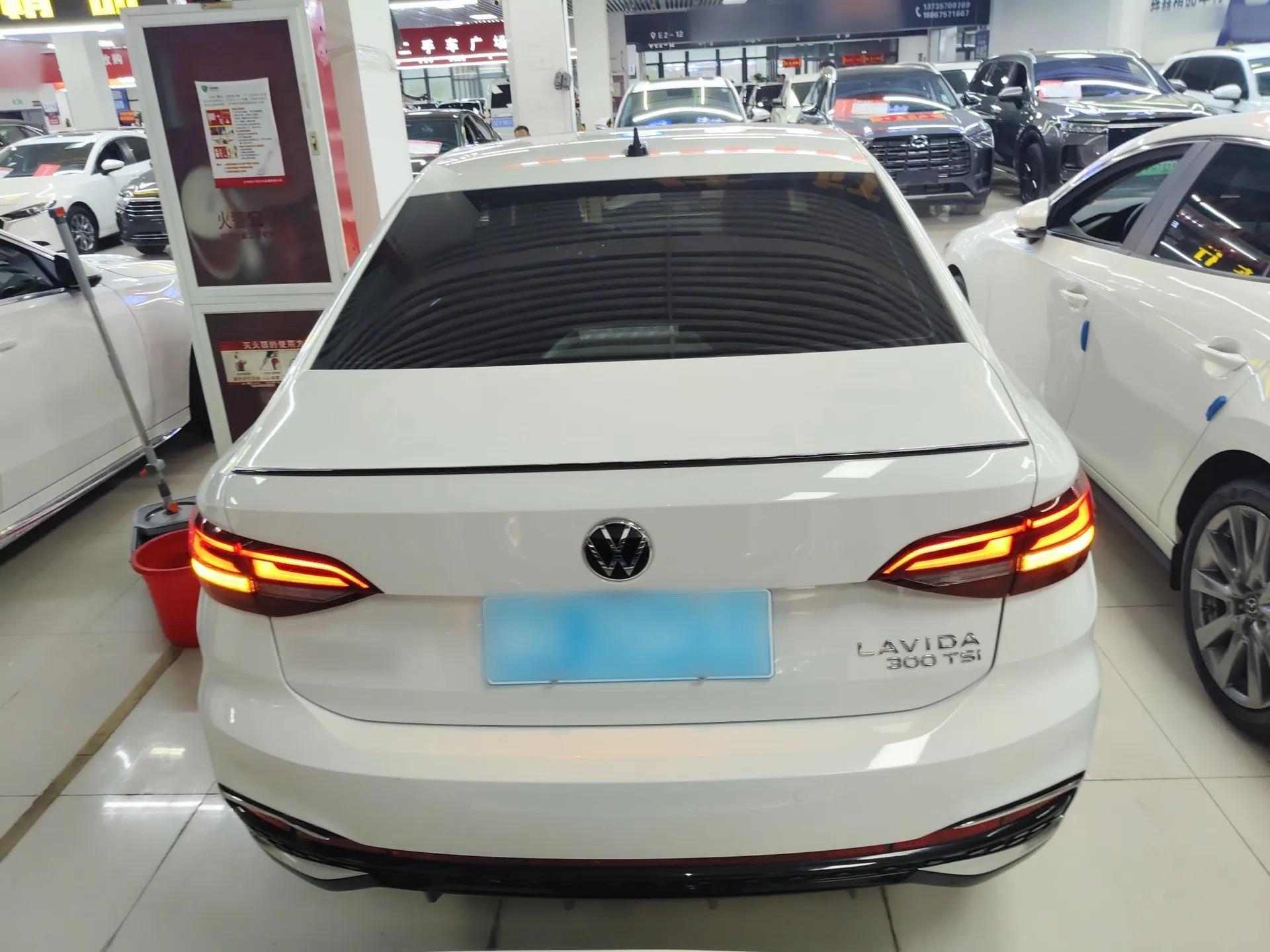Volkswagen Lavida 2024 300TSI DSG Starry Sky Deluxe Edition — миниатюра 5
