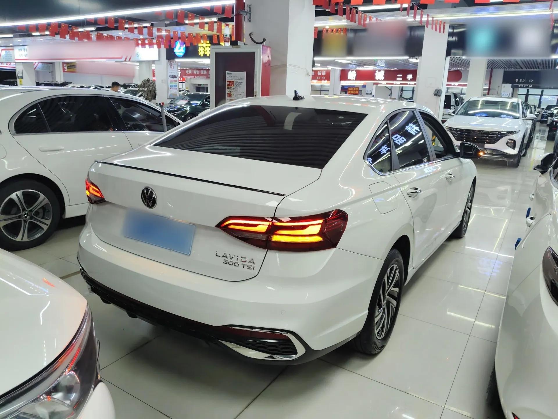 Volkswagen Lavida 2024 300TSI DSG Starry Sky Deluxe Edition — миниатюра 6