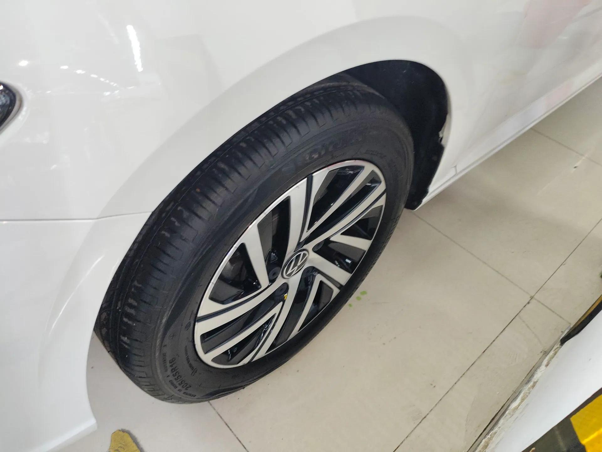 Volkswagen Lavida 2024 300TSI DSG Starry Sky Deluxe Edition — миниатюра 8