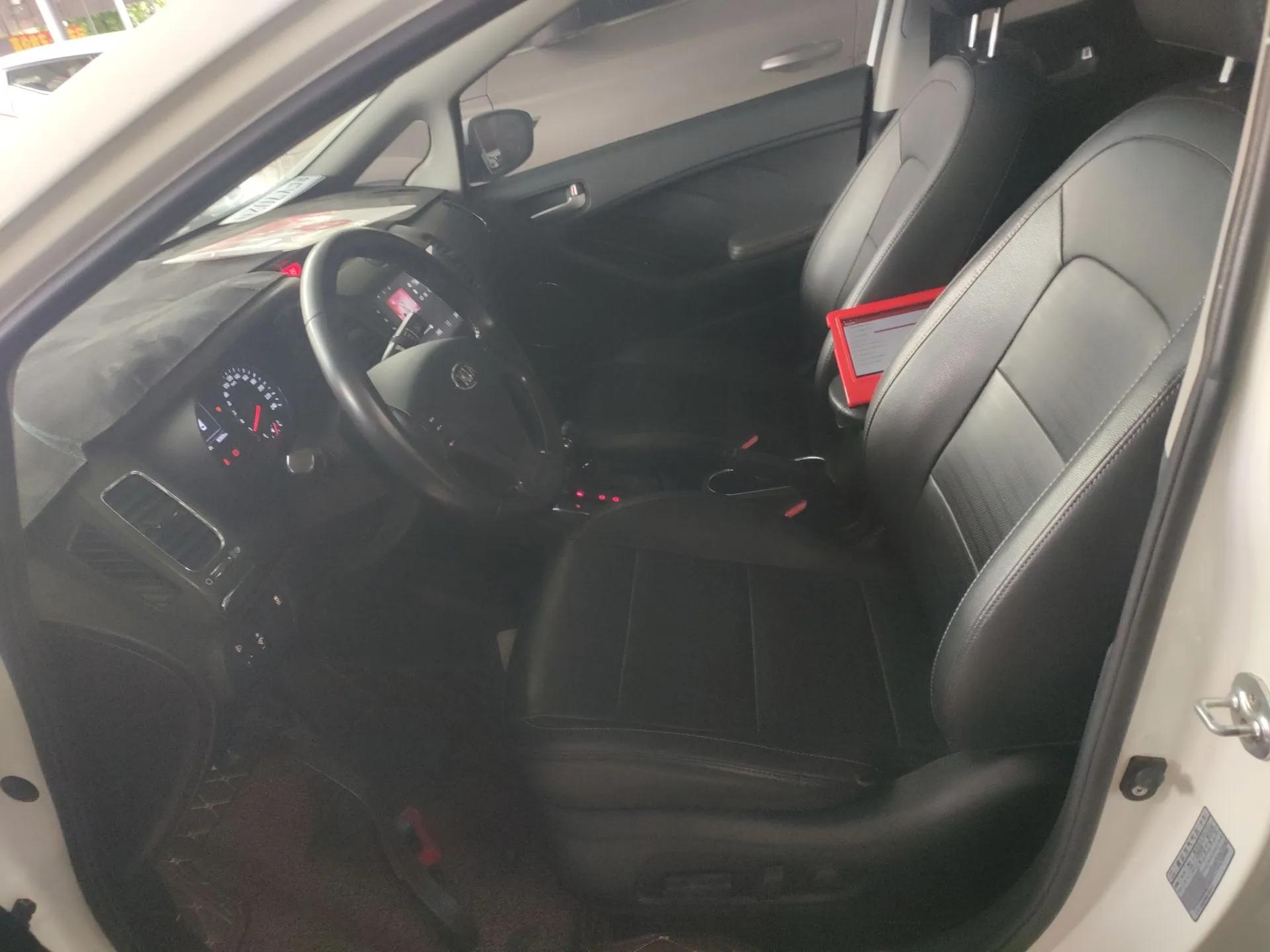 Kia K3 2017 1.6L Automatic 15th Anniversary Special Edition GLS — миниатюра 17
