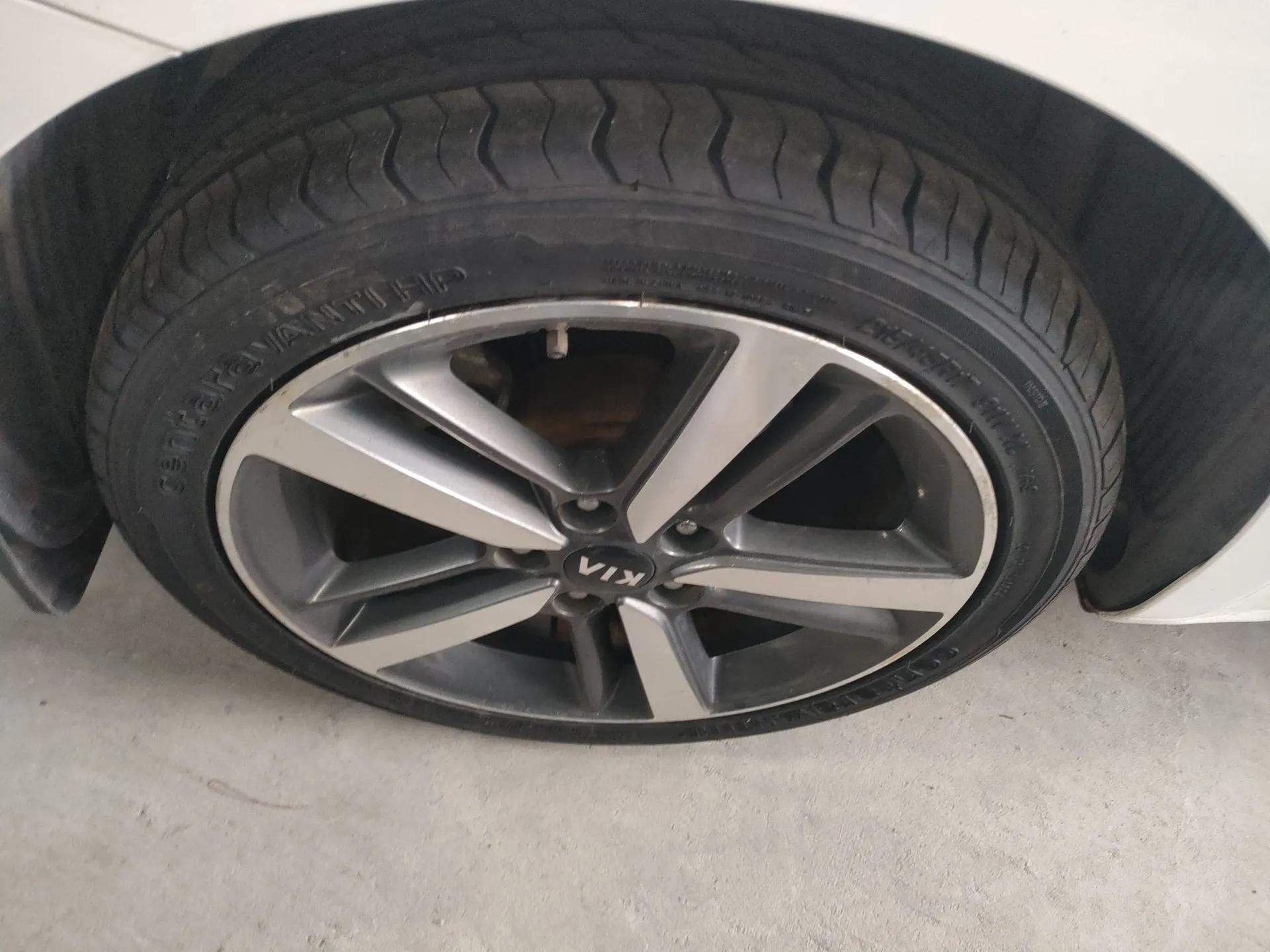 Kia K3 2017 1.6L Automatic 15th Anniversary Special Edition GLS — миниатюра 10