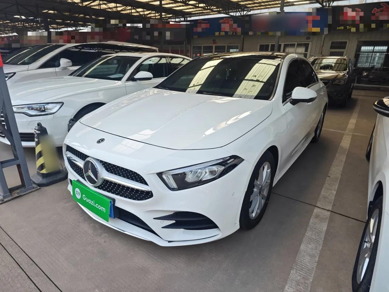 Mercedes-Benz A-Class 2020 A 200 L Sport Sedan — миниатюра 1