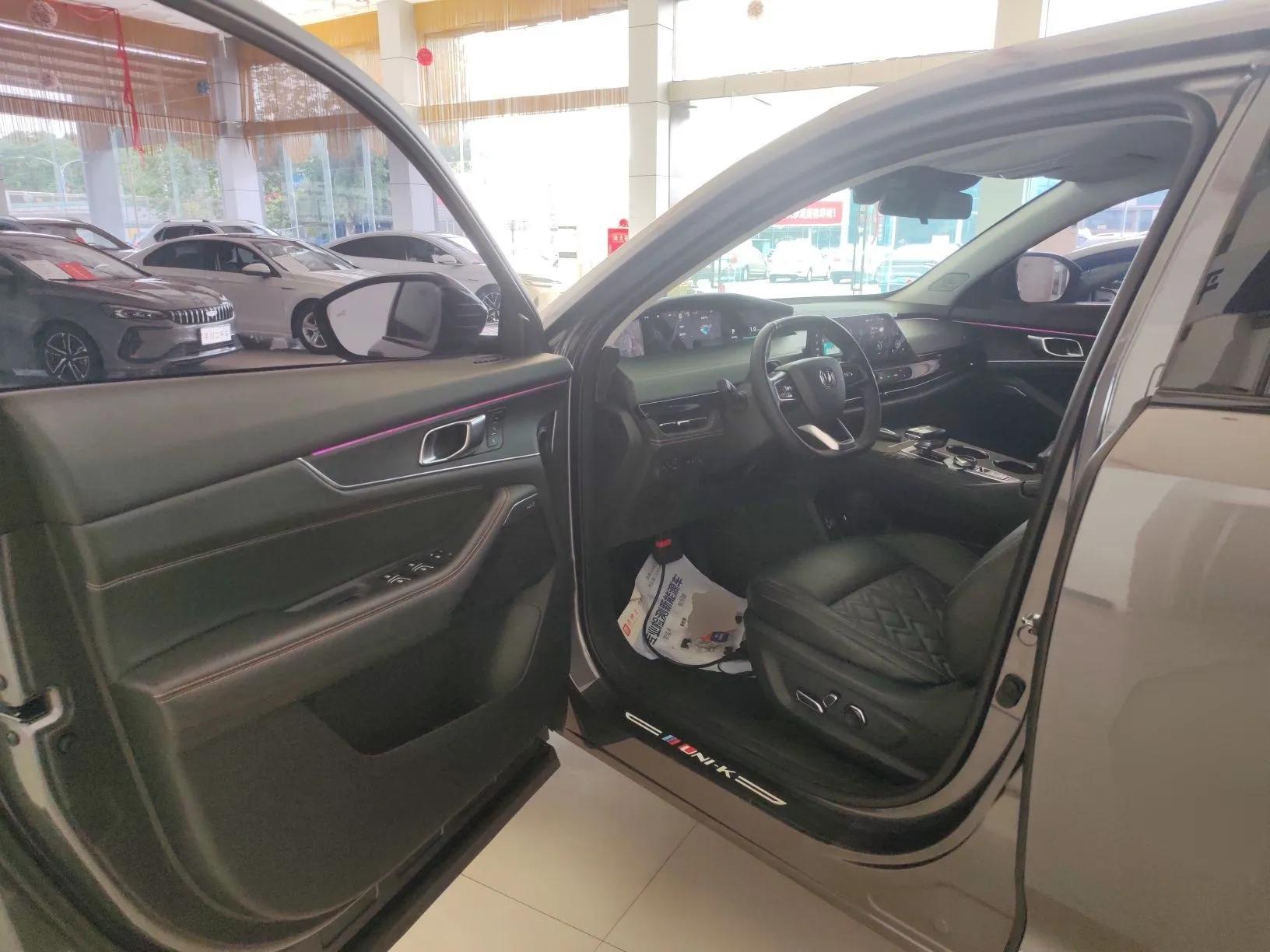 CHANGAN UNI-K 2021 2.0T Prestige Edition — миниатюра 19