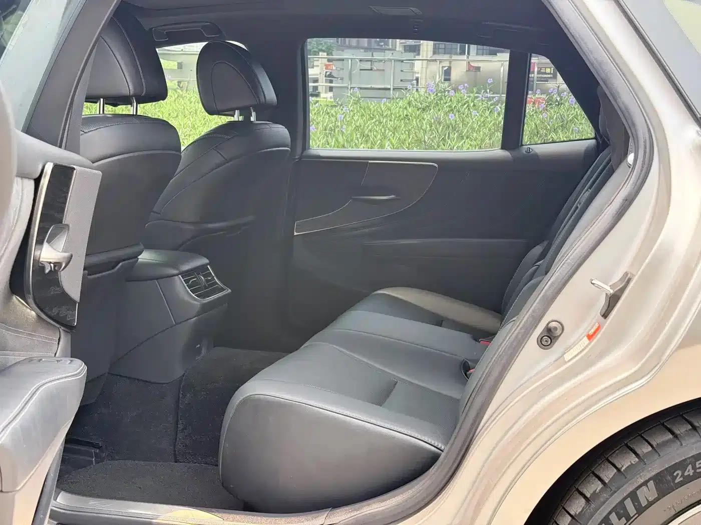 Lexus LS 2021 500h Premium Edition — миниатюра 6