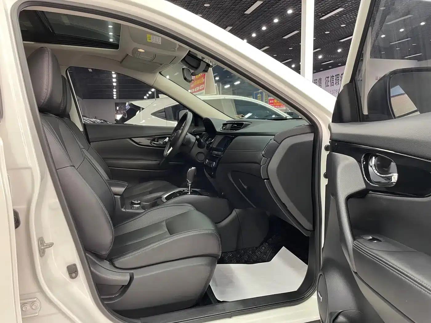 Nissan X-Trail 2021 2.5L CVT 4WD XL Intelligent Leading Edition — миниатюра 19