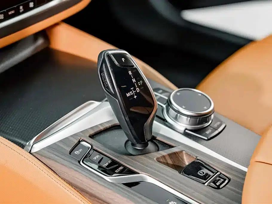 2022 BMW 5 Series (Imported) Facelift 525i M Sport Package — миниатюра 14