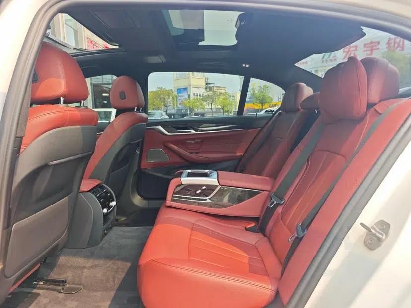 BMW 5 Series 2019 Restyled 530Li Luxury Edition M Sport Package — миниатюра 17
